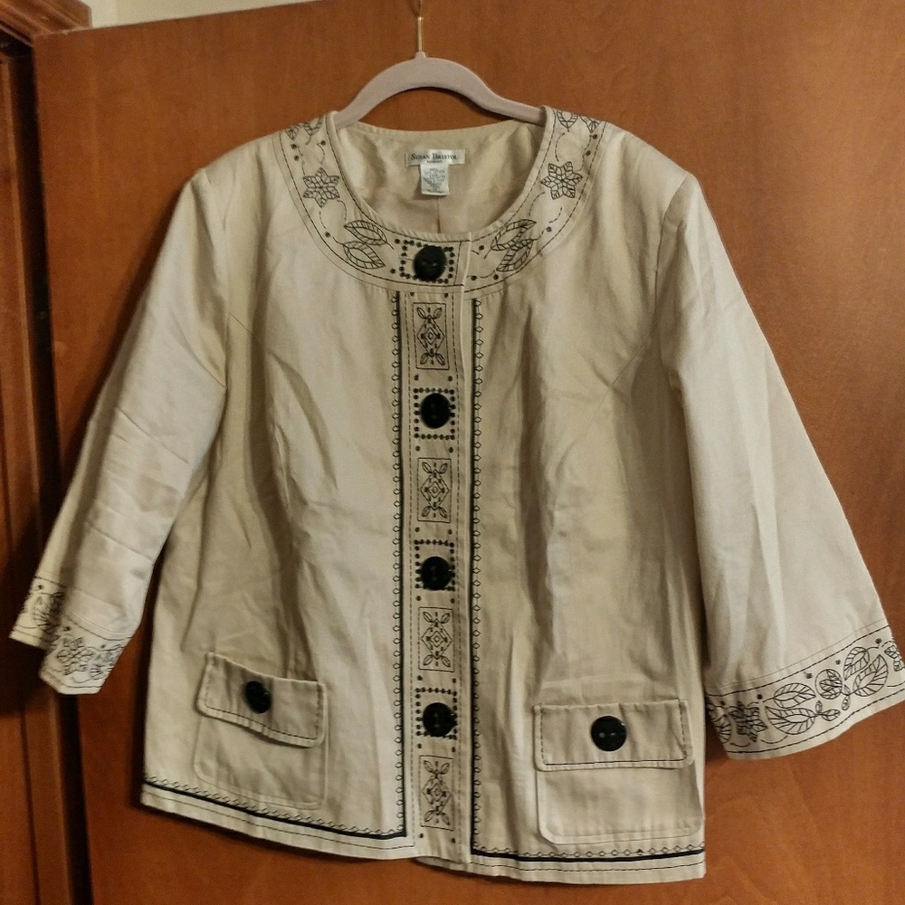 Susan Bristol tan jacket w/Brown buttons